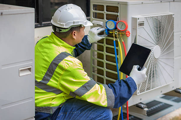 Professional Hvac technician working in Chandler, IN